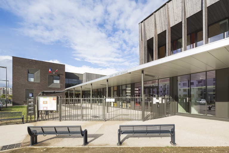 Oasiis - Groupe Scolaire Camille Claudel à Annemasse