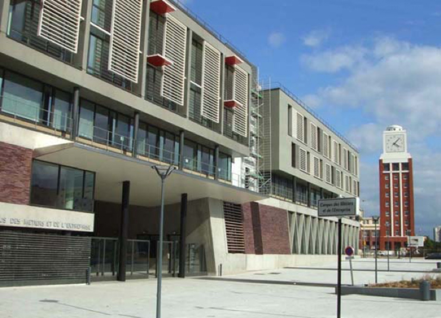Oasiis Référence Campus des Métiers à Bobigny