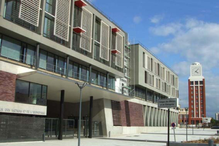 Oasiis - Campus des Métiers à Bobigny